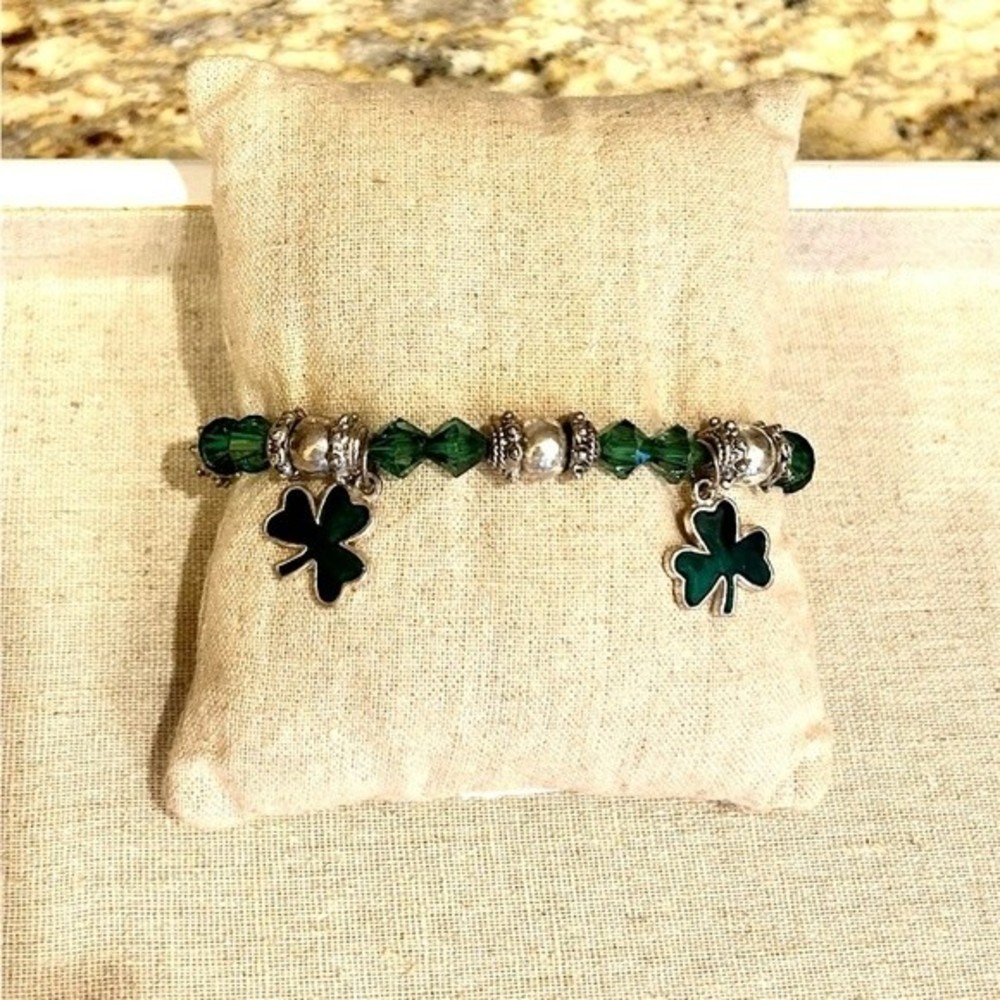 Shamrock bracelet